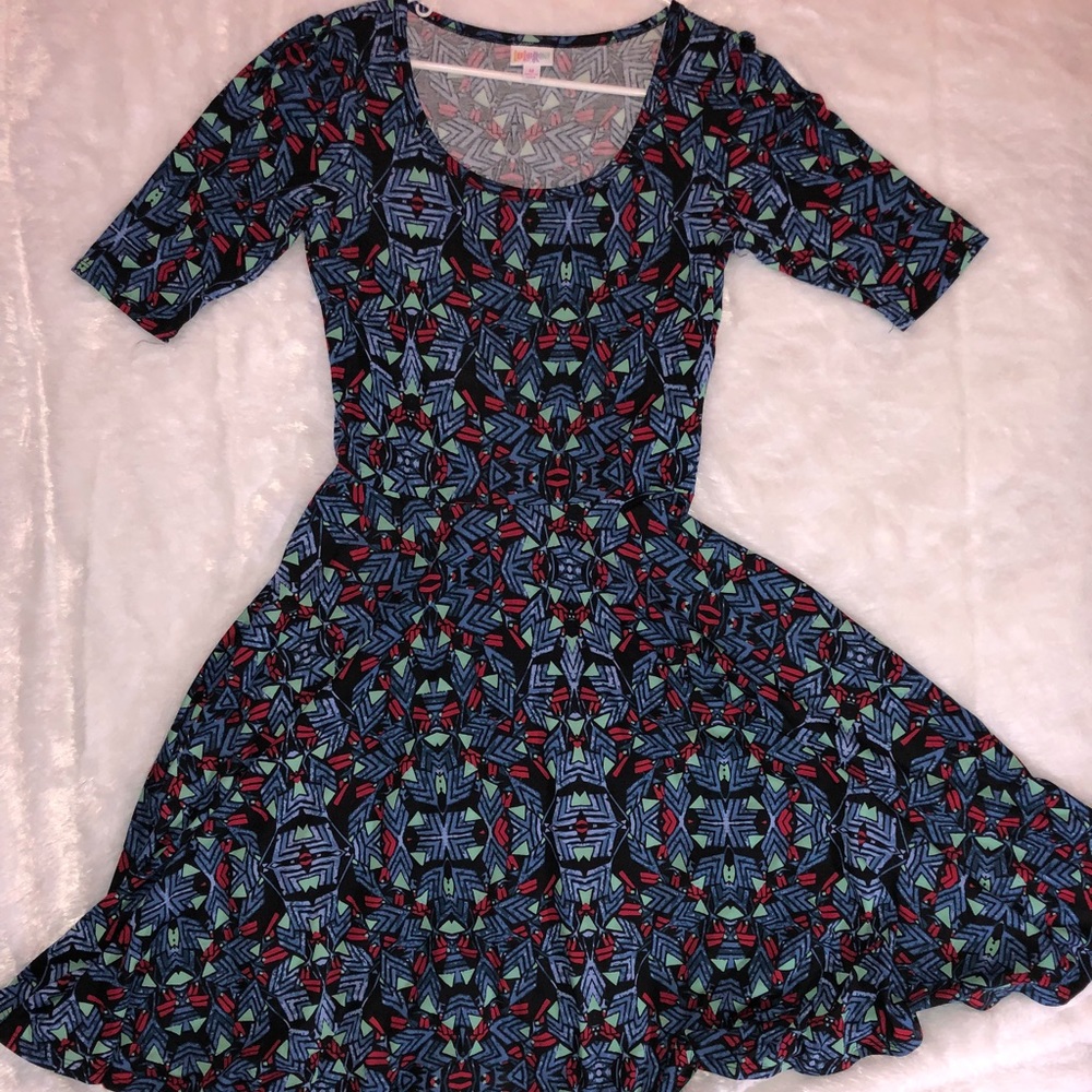LuLaRoe Nicole Size Medium.